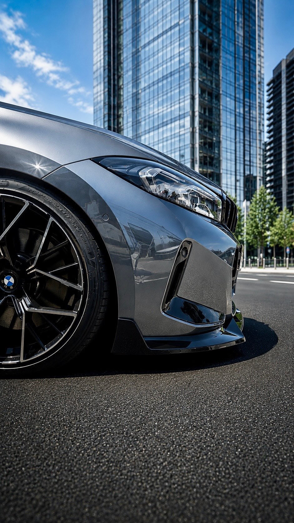 BMW 3er G20 mit BOS Tuning Frontlippe in Gloss Black